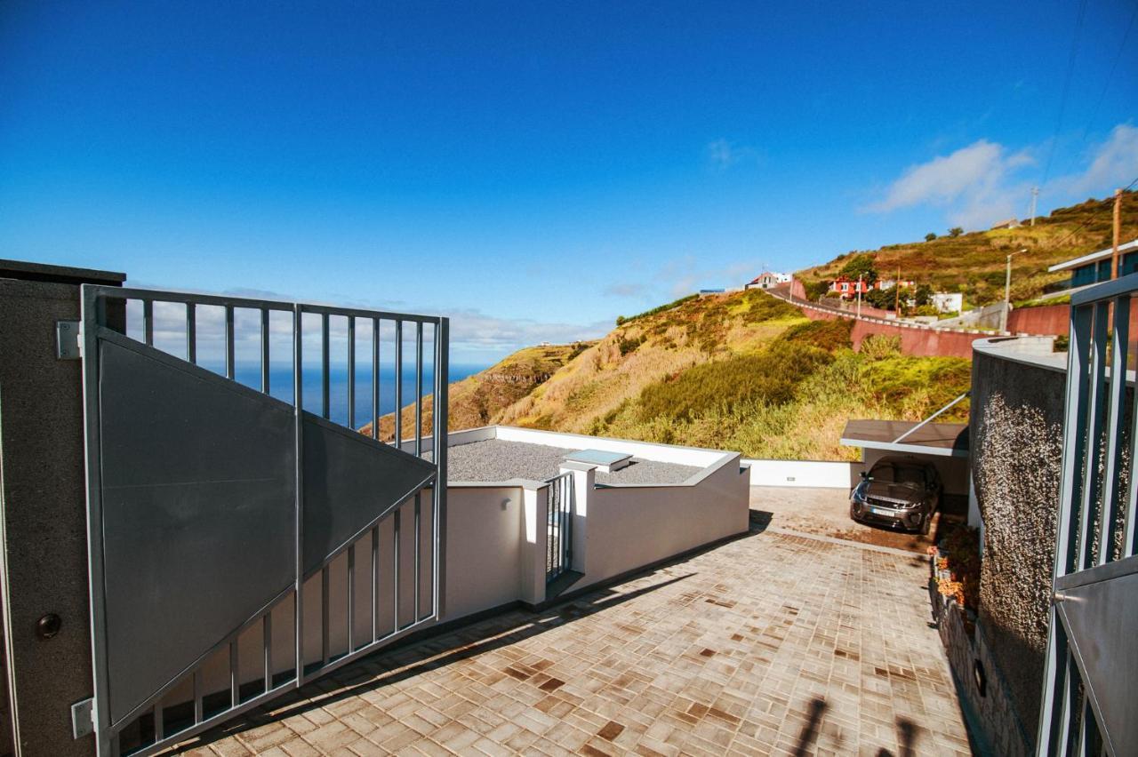 The Cliffhouse By Lovelystay Faja da Ovelha Bagian luar foto